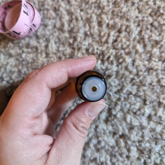 7 Amber Vials 10ml with Screw Top - Picture 8 of 9